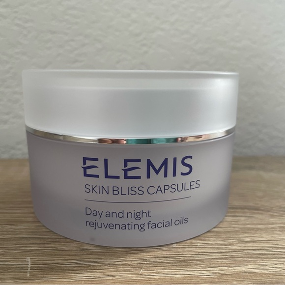 ELEMIS Skincare Bundle - Picture 7 of 9